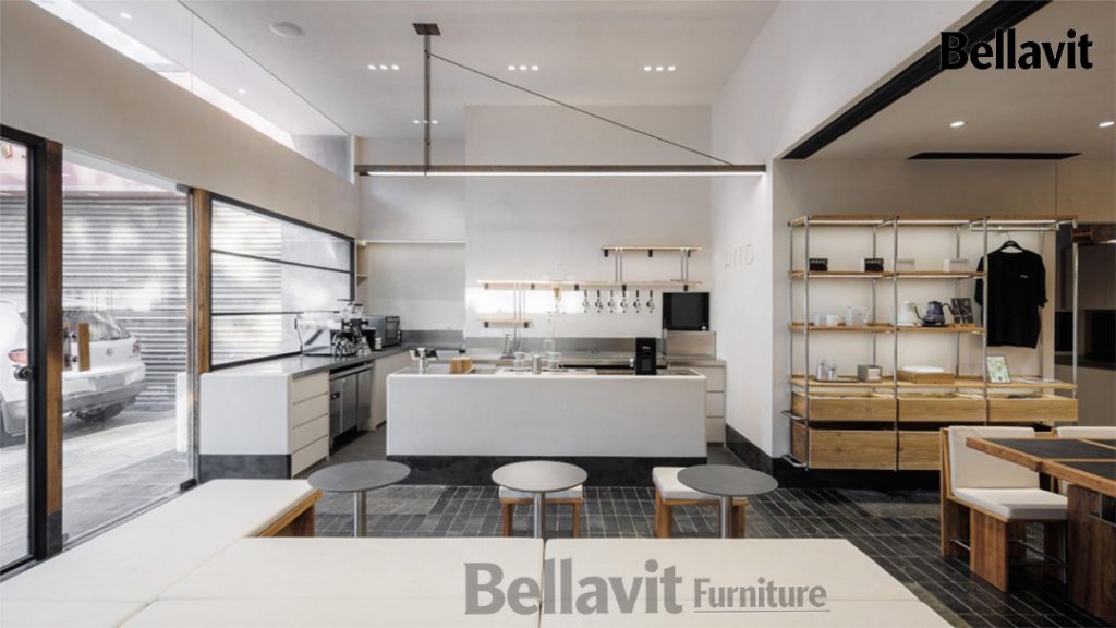 Customization of Retro Old Elm Wood Furniture for Café Tables and Chairs